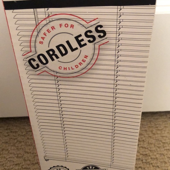 New Cordless Vinyl Mini Blind - Picture 4 of 7